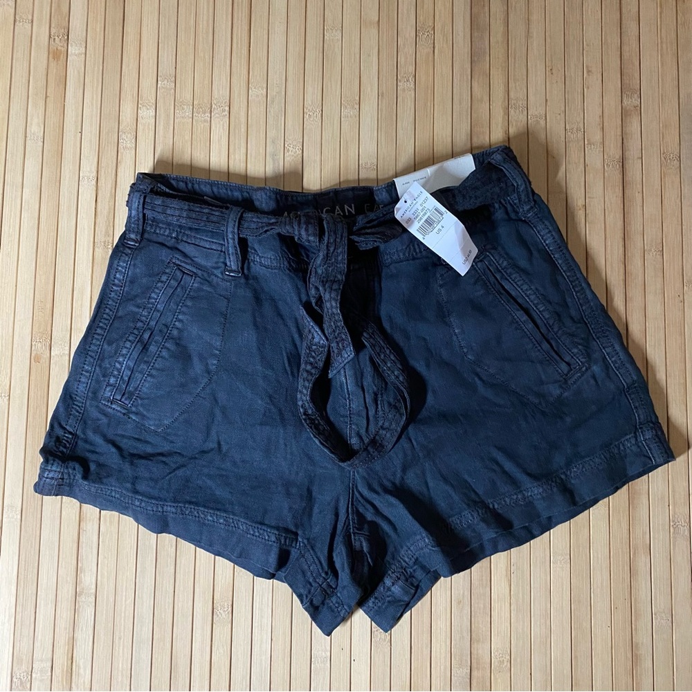 NWT American Eagle Hi Rise shorts size 4